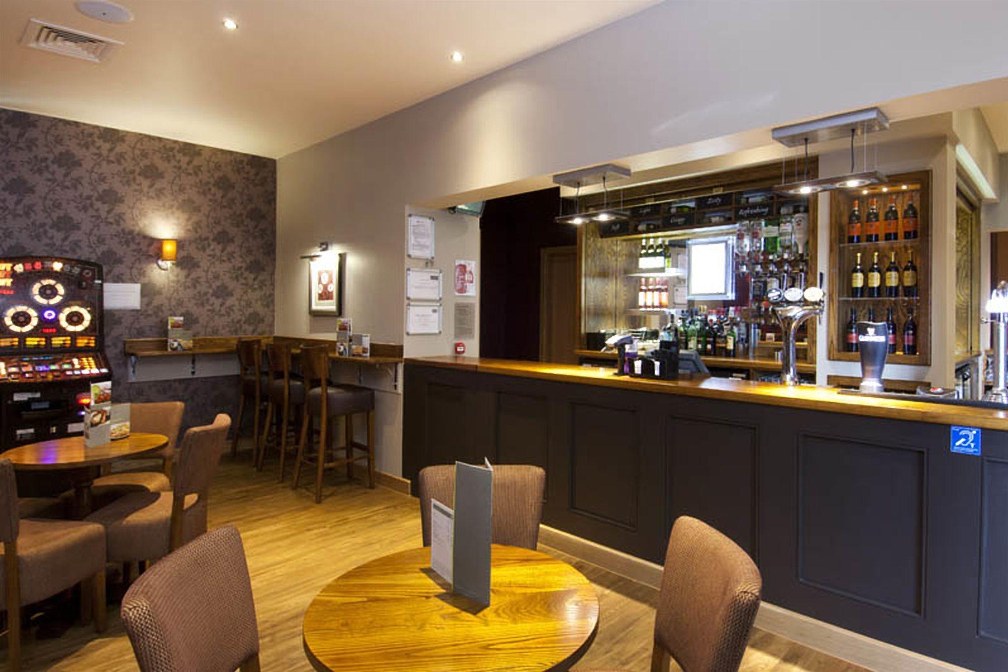 Premier Inn Manchester City - Piccadilly — Photos 1